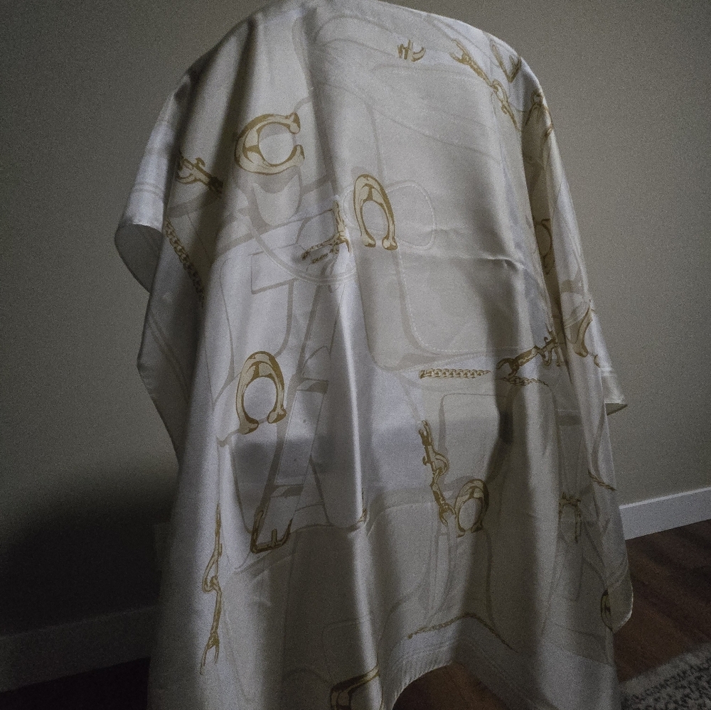 Elegant White and Gold Scarf